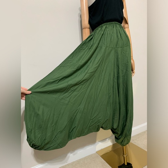 Green Triangles Hobo Tatreez Sherwal Baggy Pants - Picture 3 of 17